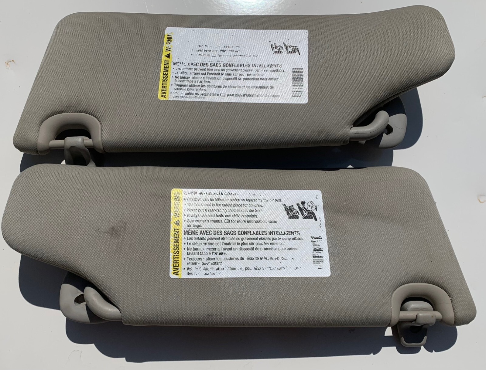 20062011 CHEVROLET HHR OEM Driver & Passenger Side SUN VISORS GRAY