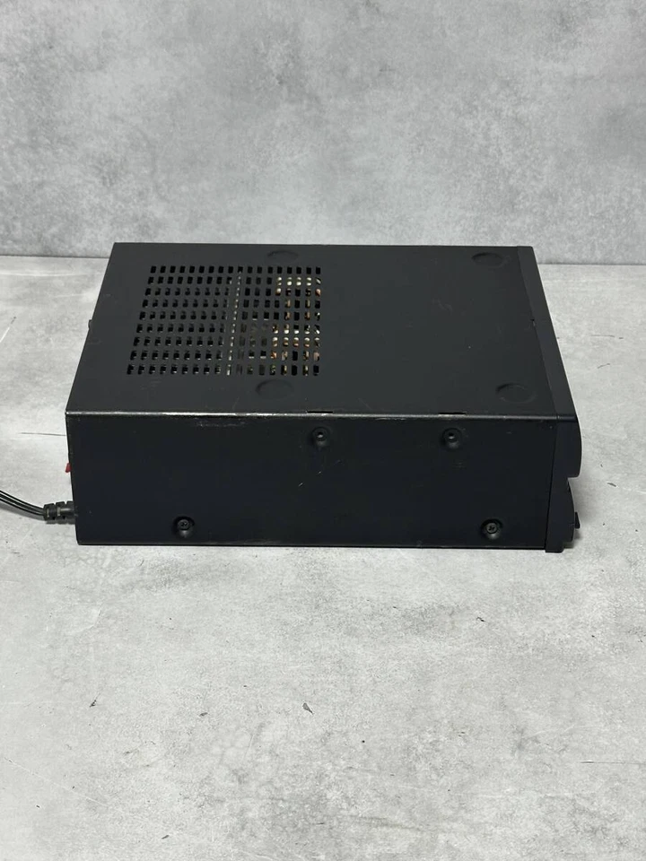 Yamaha A100 Vintage Stereo Power Amplifier Compact 2-Channel Tested Japan - Image 3 of 4