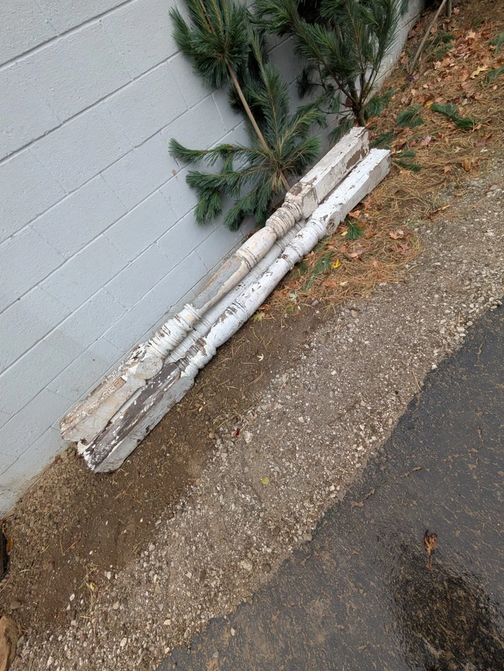 四 (4) 103 英寸长木质芯片白色油漆门廊柱 — 第 3/4 张图片