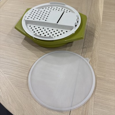 Vintage Tupperware Reibe / Zerkleinerer Schüssel mit Deckel