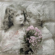 2 luncheon paper napkins for decoupage Sagen Vintage Summer Gilrs Friends flower