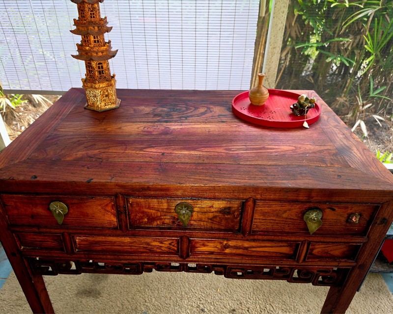 Chinese Petit Alter table (Qing Dynasty)