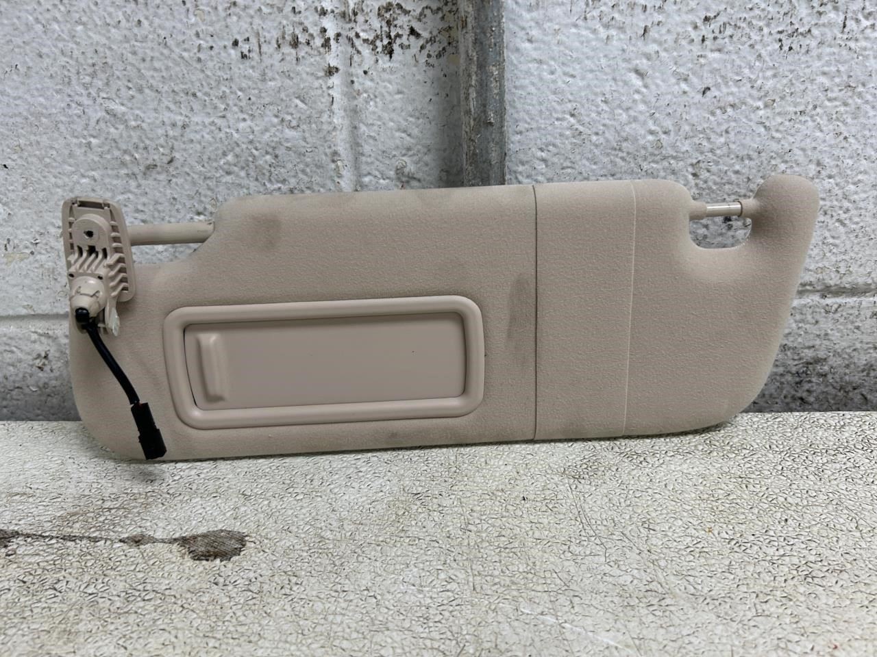 Maserati Levante 2022 LEFT Sun visor