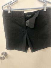 Ann Taylor Women  s Chino Shorts Solid Black Regular Fit Size 6