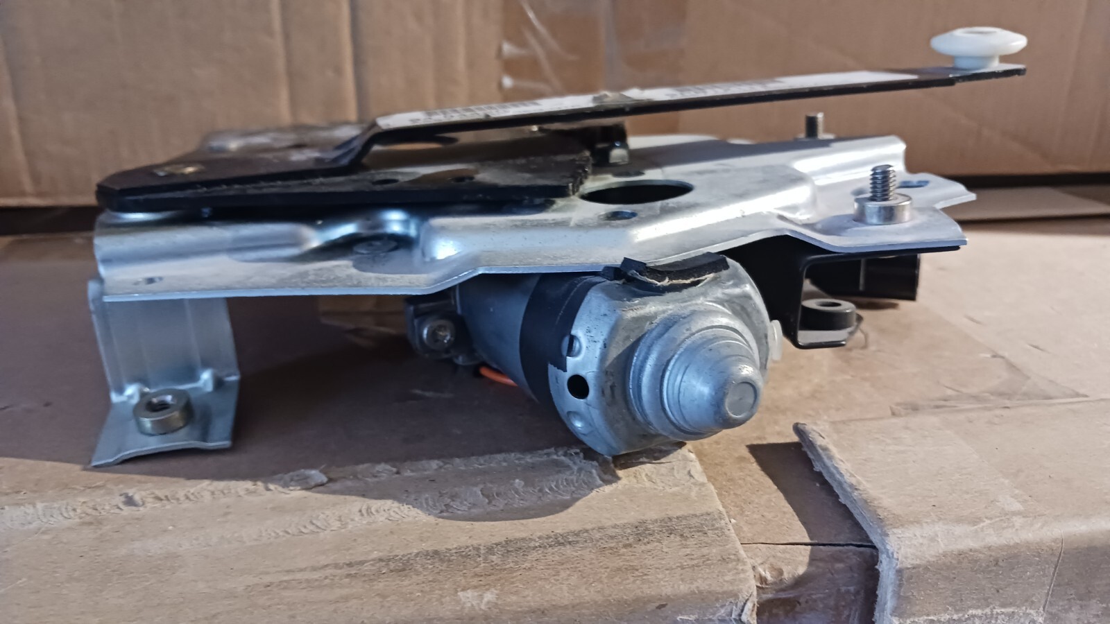Aston Martin ASSY COMP REG.QTR LH - 9484420