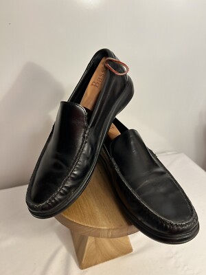 Cole Haan C08516 Mens Slip On Loafer Shoes Size 10.5 M Casual Business Black Cole Haan 10.5 Black Leather Loafer Slip On Career Classic  main image 3