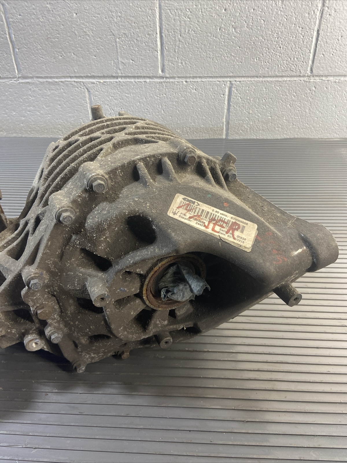 2014-2017 Maserati Ghibli 3.0L Rear Differential Axle Carrier 2.80 Ratio OEM