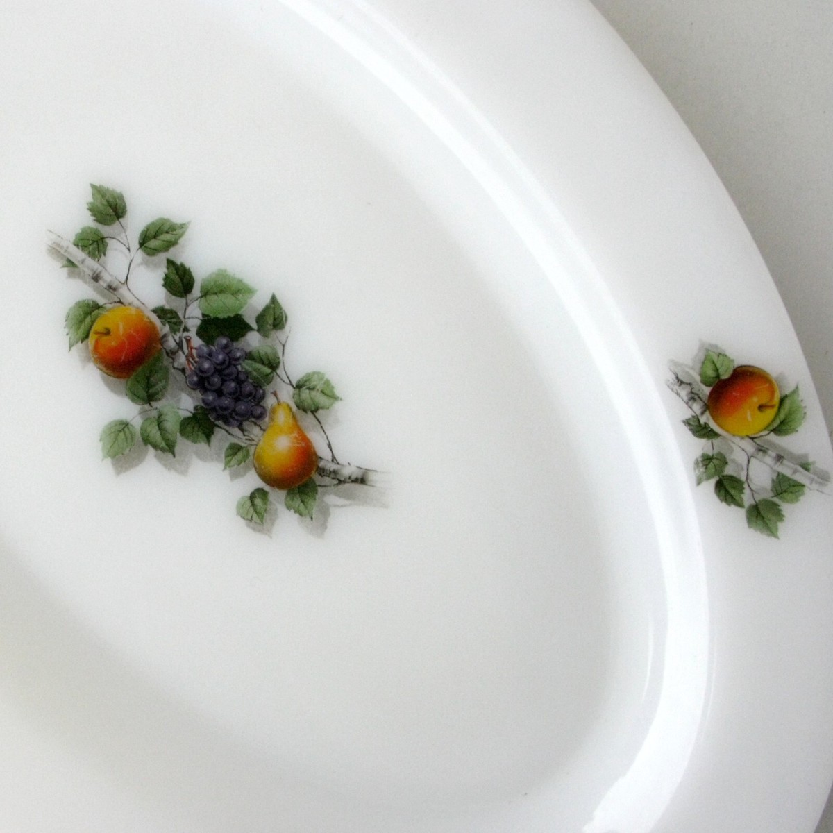 Plat Ovale Arcopal Vintage - Décor Fruits - 36 X 23 Cm - Fabriqué En France