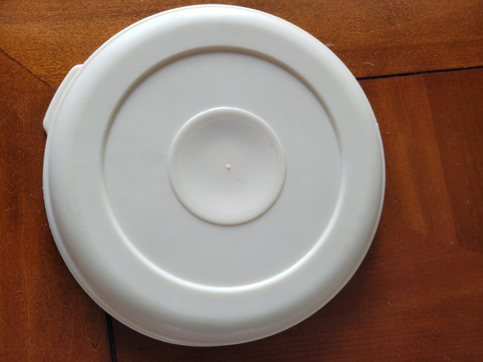 Rubbermaid Servin Saver replacement Snap Lid ONLY 0029 3 Round Almond