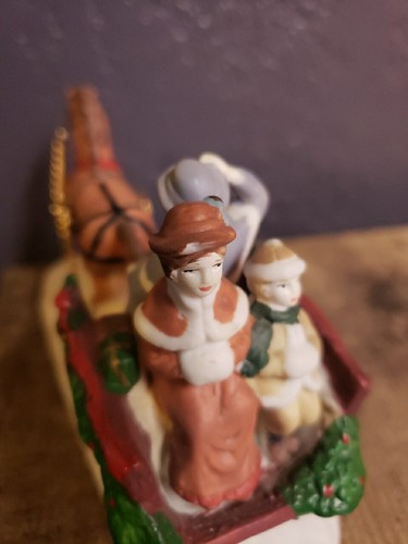 Vintage Weihnachten Porzellan Pferdekutsche Familie Schnee handbemalt Figur - Bild 6 von 11