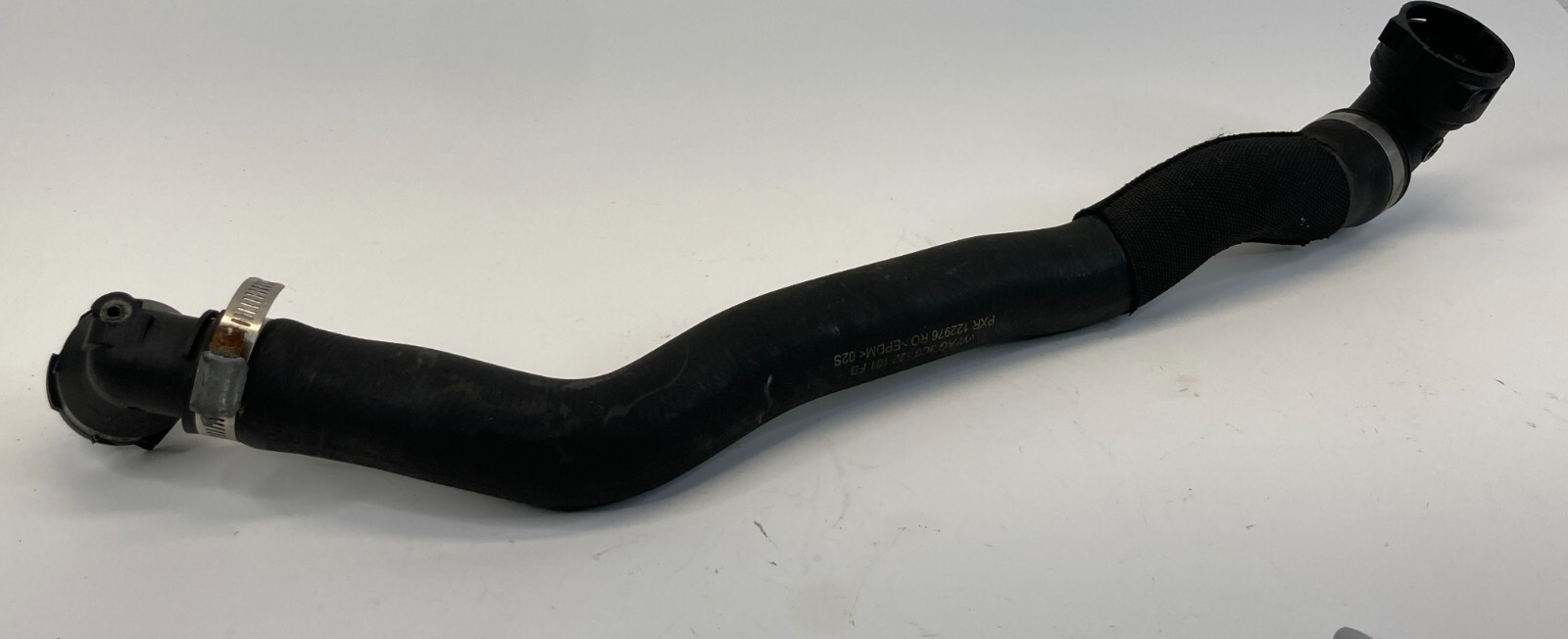2009-2017 Volkswagen CC 2.0L TURBO Upper Radiator Coolant Hose 3C0-122-101-FB
