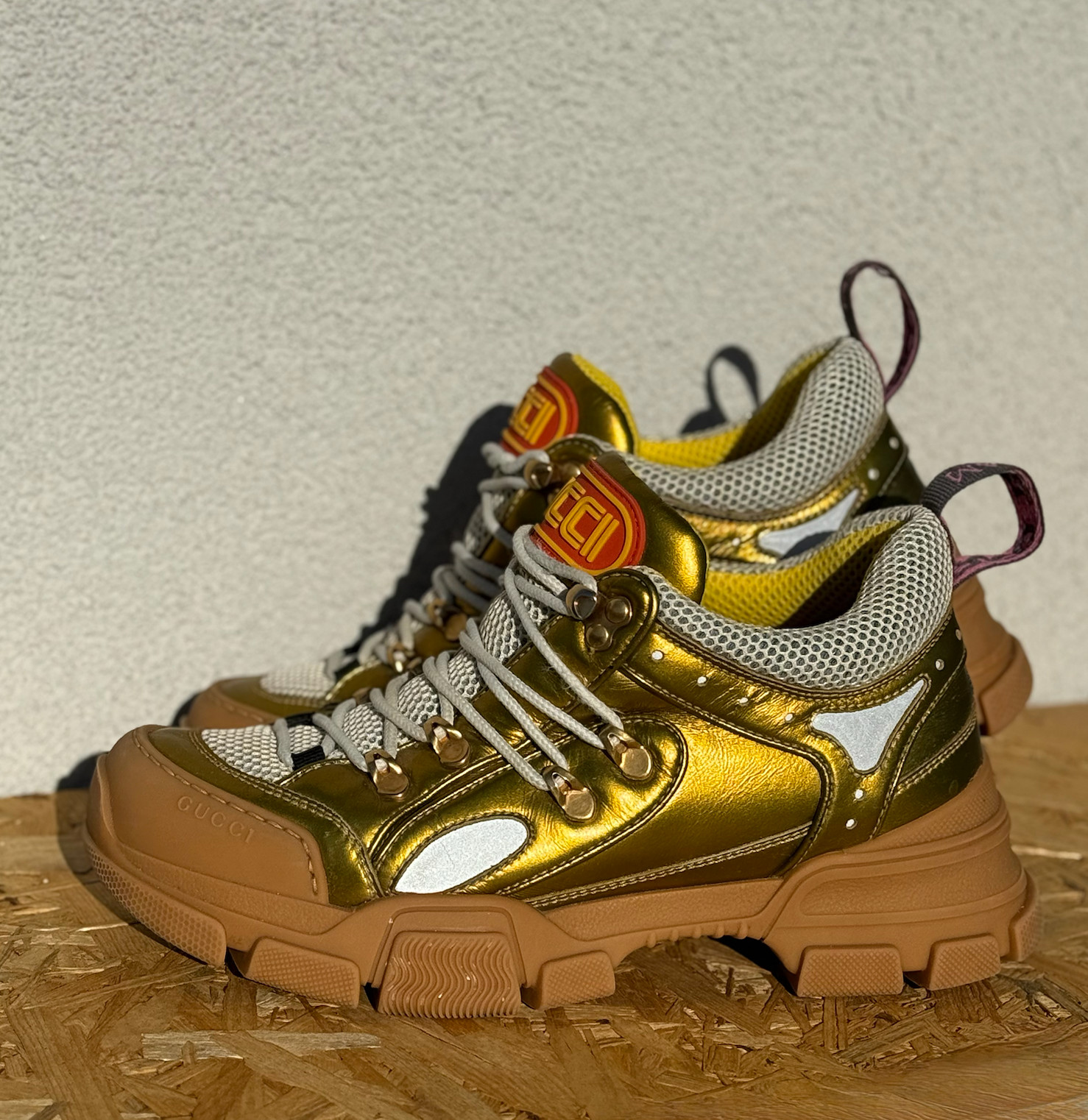 Authentic GUCCI Gold Flashtrek Leather Sneakers Womens EU 39 UK 6 RRP£1590 MINT