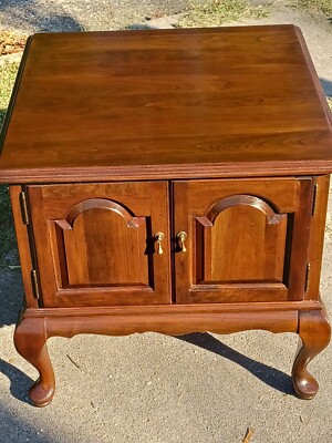 Vintage ETHAN ALLEN CHERRY 2 DOOR END TABLE NIGHTSTAND CABINET