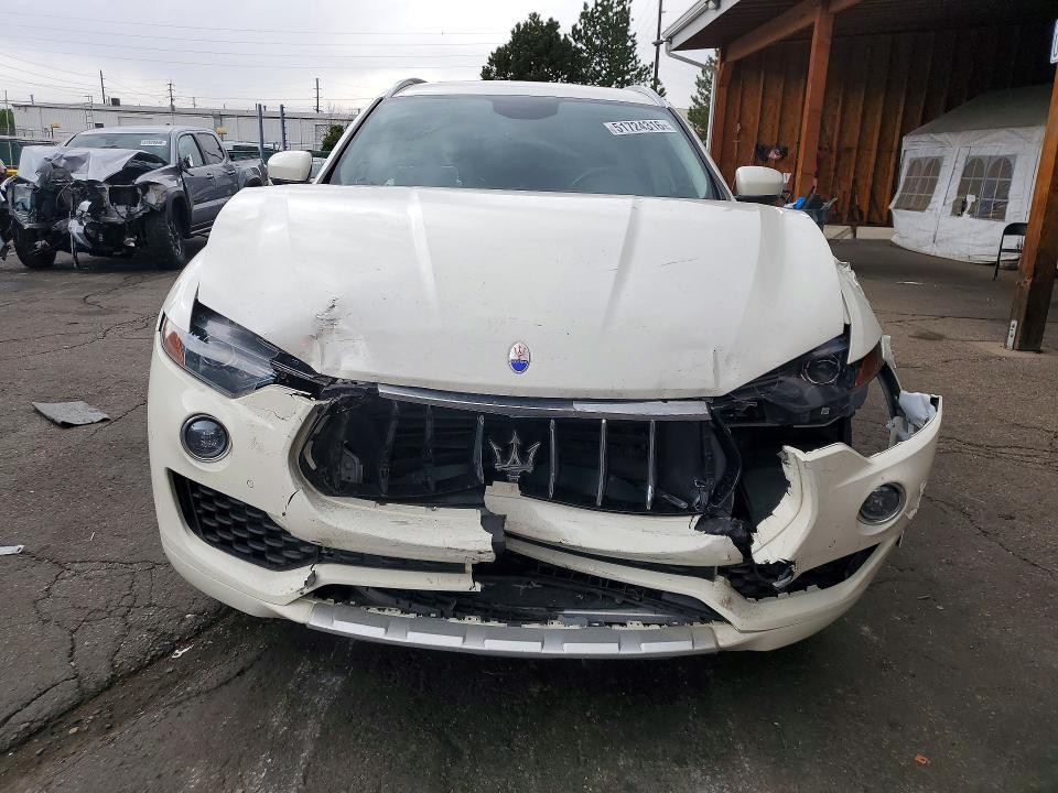 Maserati Levante 2018 Engine assembly