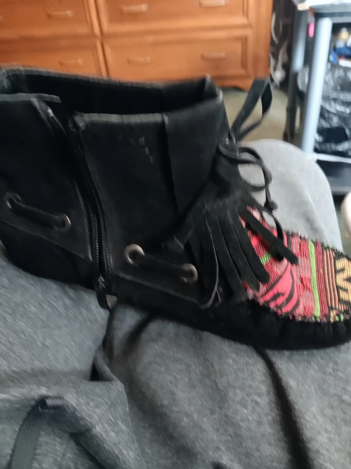 Mocasines de mujer. Cuero real. Nunca usado. Nunca usado. Talla 7 Foto 2 de 4