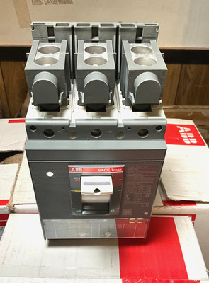 ABB 600A 600V 3 Pole Molded Case Circuit Breaker XT5N Series