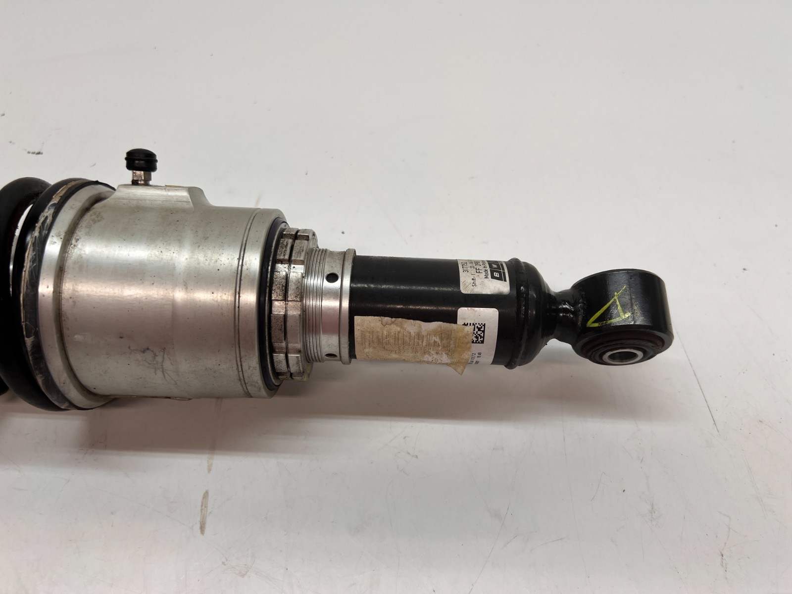 FERRARI 488 458 F8 FRONT STRUT SHOCK ABSORBER LIFTING SYSTEM OEM 300214 317752