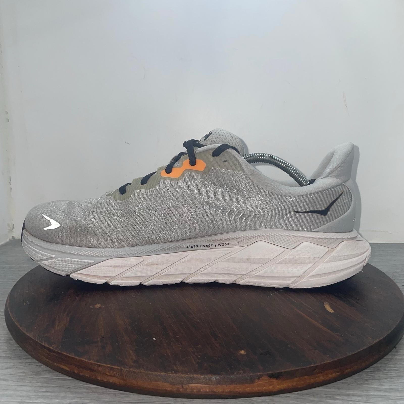 Hoka One One Arahi 6 Running Shoes Mens Size 12 D Gray White Lightweight ProFly thumbnail 2