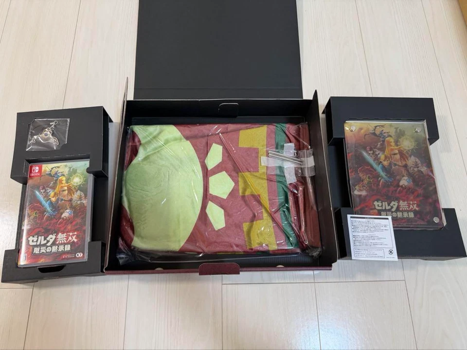 Nintendo Switch Hyrule Warriors Age of Calamity TREASURE BOX Limited Zelda Japan - Image 4 of 4