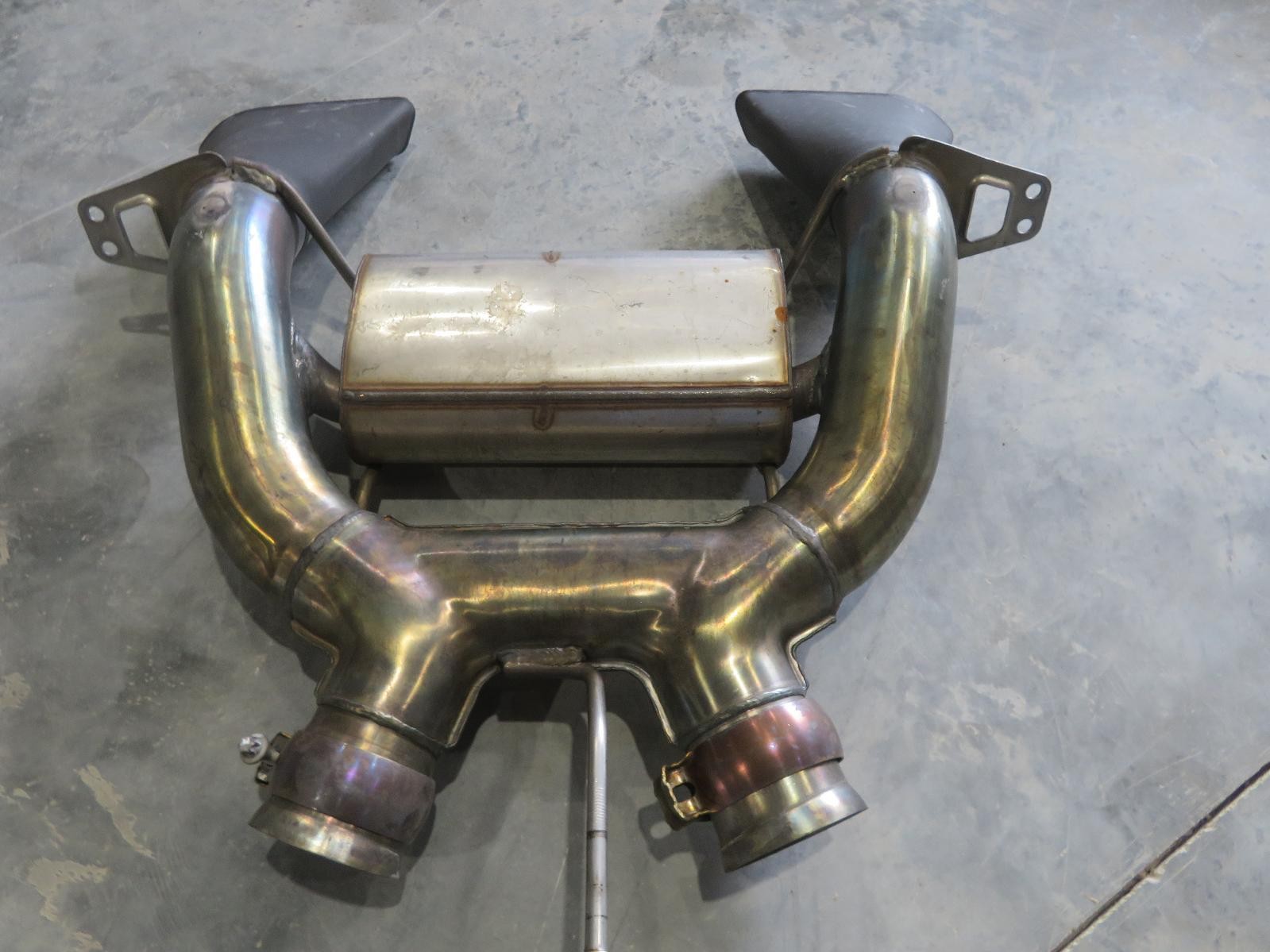 2015-2017 MCLAREN 650S EXHAUST MUFFLER MANIFOLD PIPE LINE OEM 11H0393SP.01