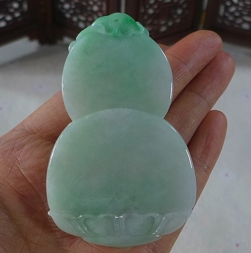 Ciondolo Kwan-yin grande loto grande intagliato a mano giada giadeite verde fine naturale A - Foto 5 di 8