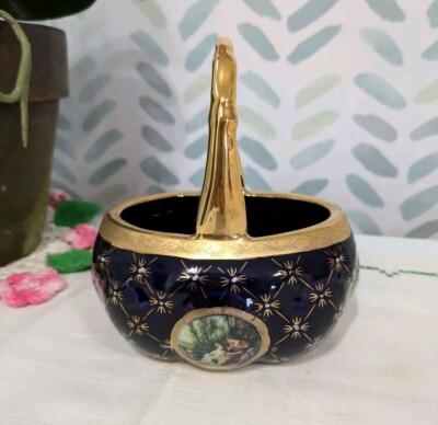 Lefard England Collection Cobalt And Gold Etched Courting Couple Basket Bowl