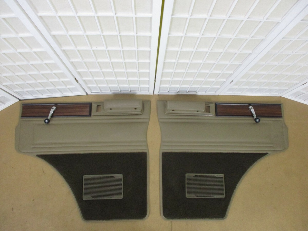 79-93 Dodge Plymouth Ram B Van LEFT RIGHT TAN WOODGRAIN Crank Door