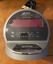 GET UP ON TIME WITH THIS AWESOME CLOCK RADIO, Dual Electric And Battery Options