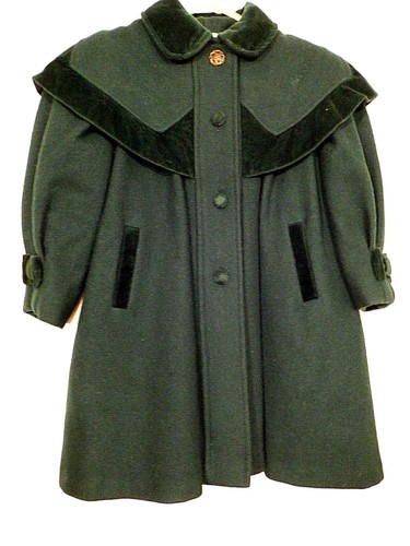 Vintage Petite Coquette Victorian Childs Wool Coat with Dust Cape Made in Canada - Bild 12 von 12