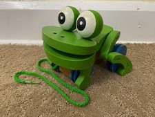 Melissa And Doug Frog Pull Toy Wood Jumping Motion