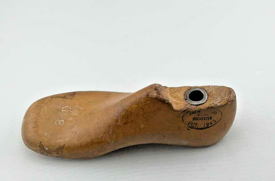 Vtg Wood Child's Shoe Last Mold 8D ROCHESTER OCT 1943 Cobbler Form