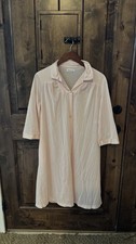 True VTG Vanity Fair Sz S/M Pink Nylon Robe Lace Collar Detail Medium Sleeve