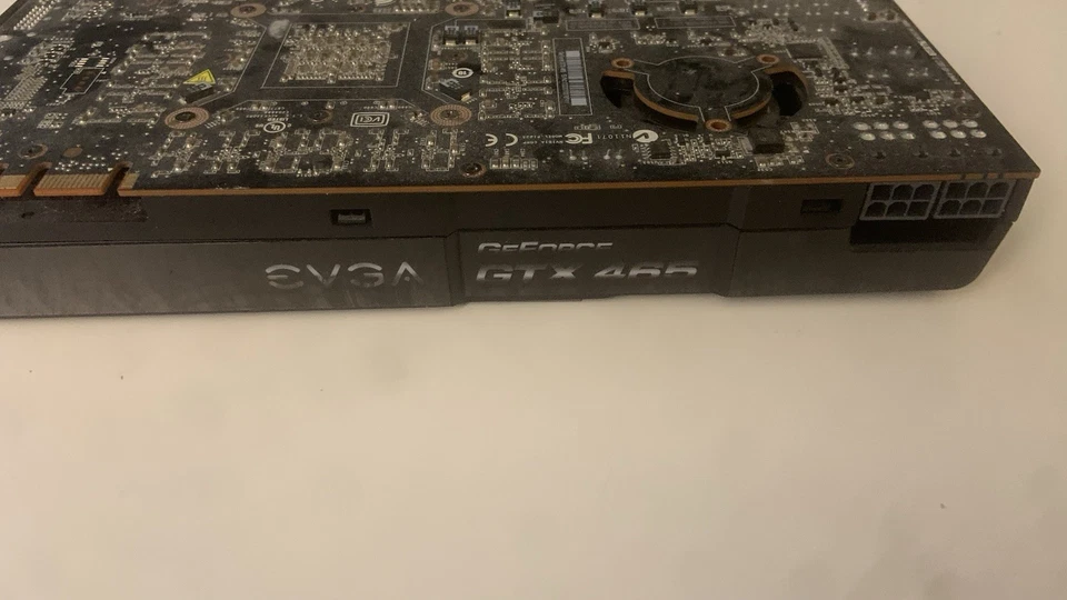 EVGA NVIDIA GeForce GTX 465 1GB GDDR5 SDRAM Foto 3 de 4