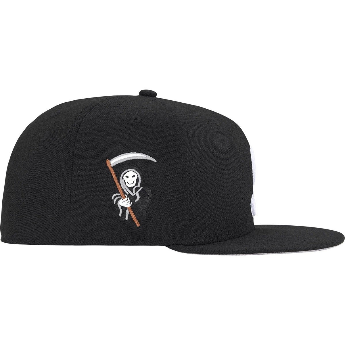 SUPREME REAPER S LOGO NEW ERA® FITTED BASEBALL HAT in Black FW25