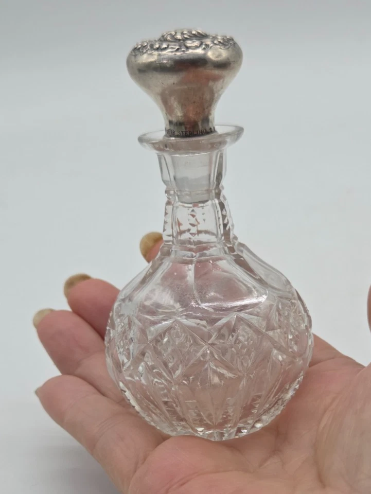 Antiguo Wallace Art Nouveau tapón esterlina y botella de aroma de cristal cortado c1890 Foto 3 de 4