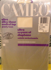 Vintage Pantyhose Cameo Sheerest Sheer Color Bechamel Size Small BU003A