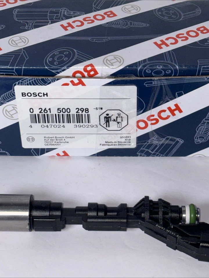 Fuel Injector For Land Rover LR4 Range Rover Sport. 0261500298 - Image 2 of 4