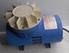 W.R. BROWN Speedy PC410 AIR COMPRESSOR 115V 3.0 AMPS 60 HZ Blue/White Tested