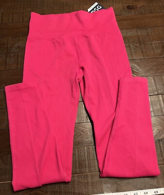NWT! Women s DSG Brand Small Raspberry Ice Momentum Seamless 7/8 Tight! F289.
