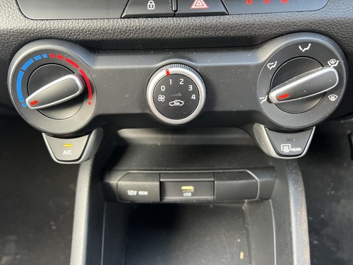 KIA STONIC HEAD UNIT, W/ DISPLAY UNIT, 8IN TOUCHSCREEN, NON SAT NAV TYPE, YB, 08 - Picture 12 of 12