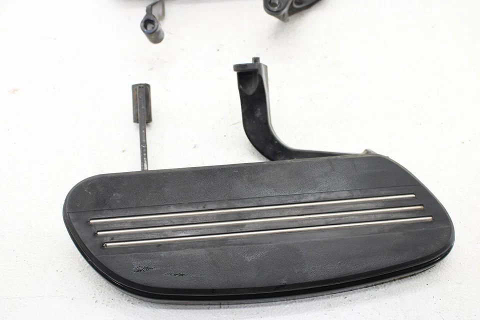 Juego de estribos de pie delantero Harley Davidson Road King 17-23 Foto 4 de 4