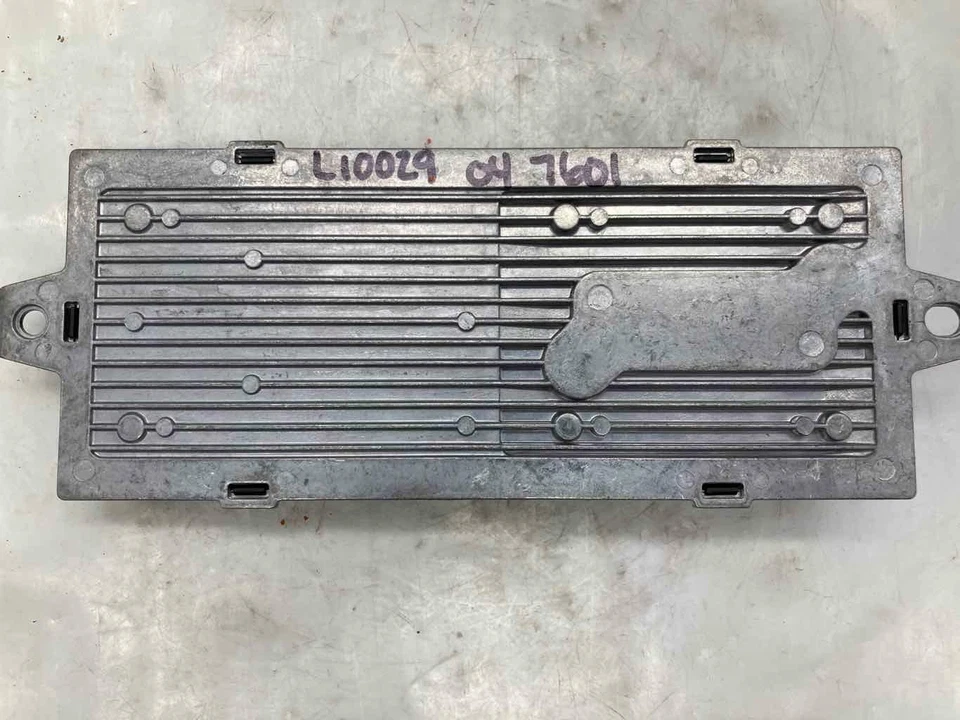 2004 BMW 760I DYNAMIC DRIVE COMPUTER CONTROL MODULE SUSPENSION 3714-6766677 05 - Image 2 of 4