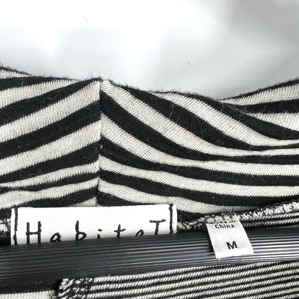 【YOURNUS】Radar Stripe Long Sleeve Habitat Sz Medium Black Stripe Wearable Art to Wear Long