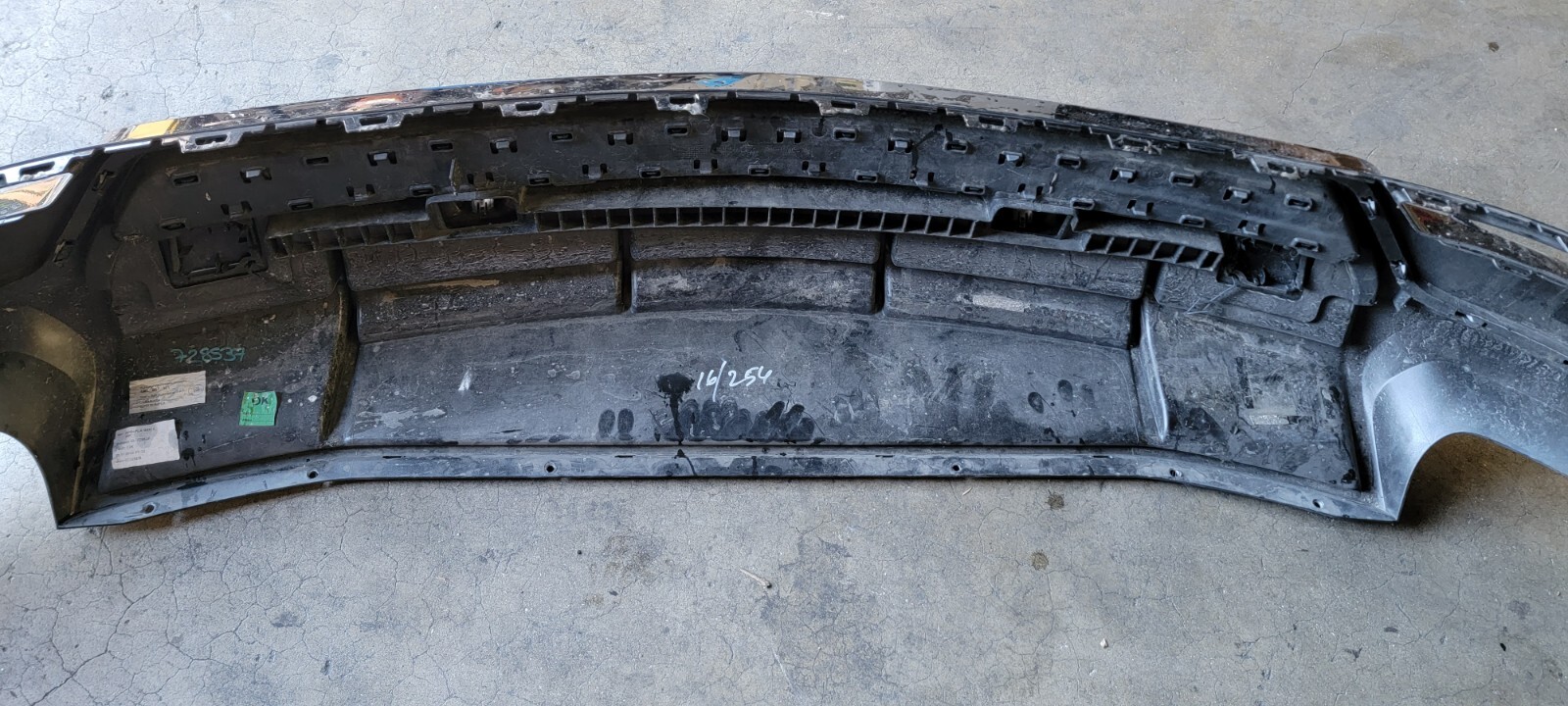 LAMBORGHINI URUS REAR BUMPER LOWER SECTION OEM 4ML807301