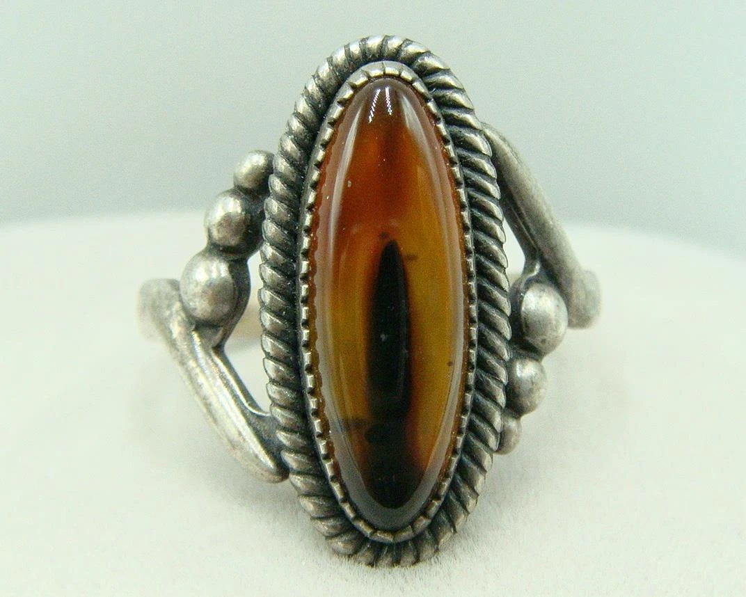 Vintage Native American CMWO Sterling Silver Elongated Agate Ring ~ Size 9.25