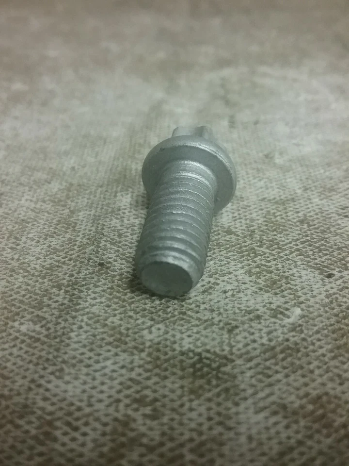 GM 11094881 Perno/Tornillo, Soporte Bobina de Encendido M8X16 Foto 2 de 3