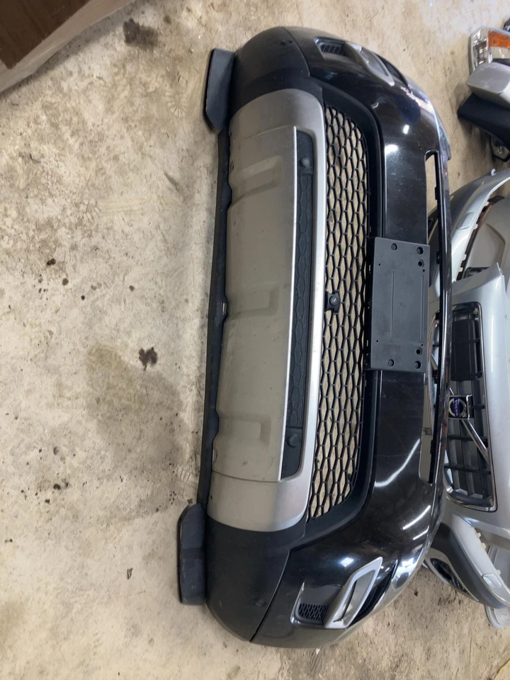 16 DISCOVERY SPORT Front Bumper Rebar Sep Black W/grills W/fogs. — 第 4/4 张图片