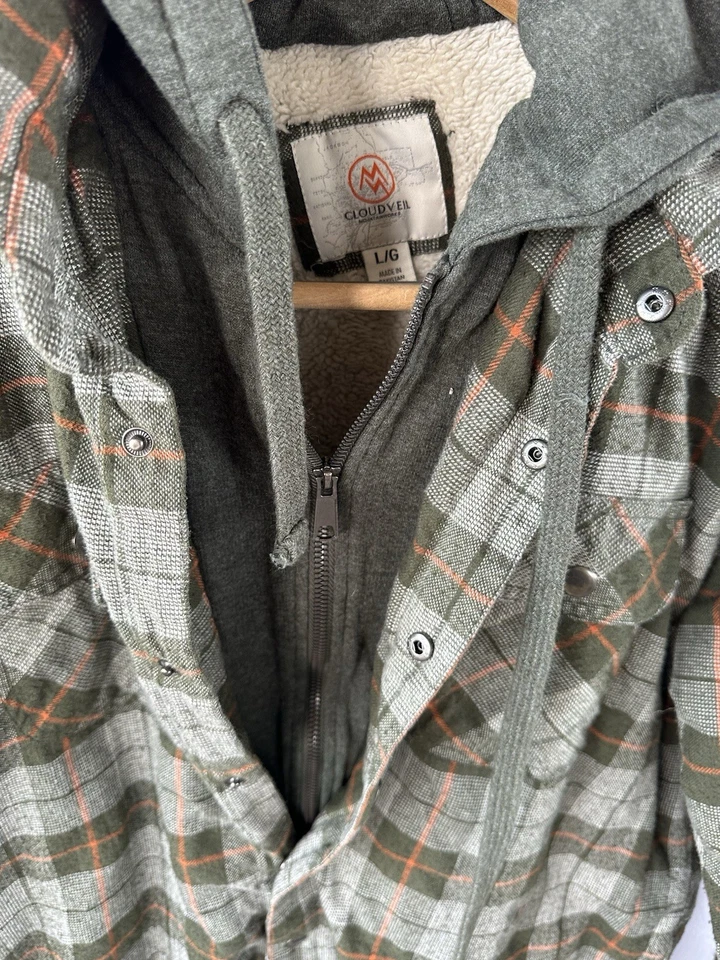 Cloudveil Beefy Flannel Fleece Shacket Outdoor Men's L Green Hooded Comfort Work - Image 4 of 4