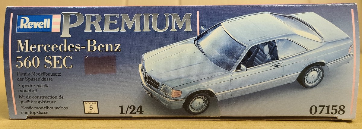 Revell Premium 1/24 Mercedes-Benz 560 SEC 07158 Plastic Model Kit