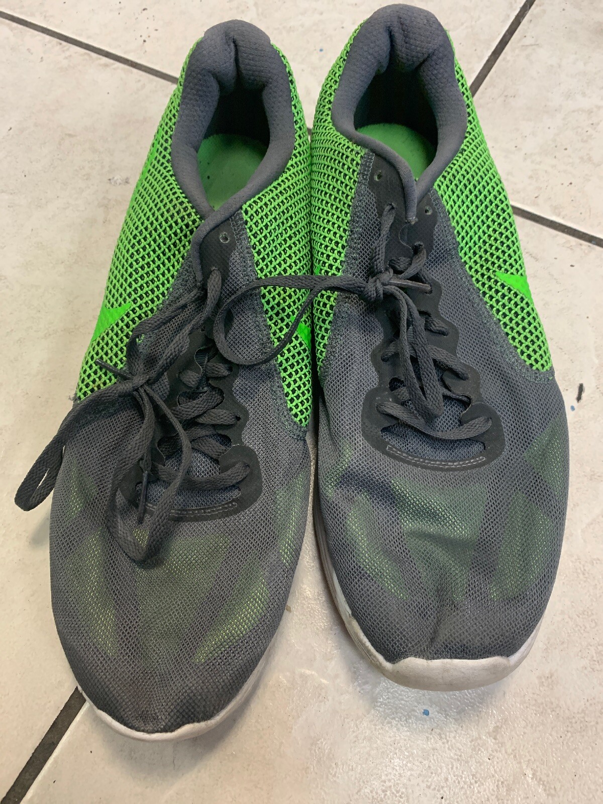 nike revolution 3 green